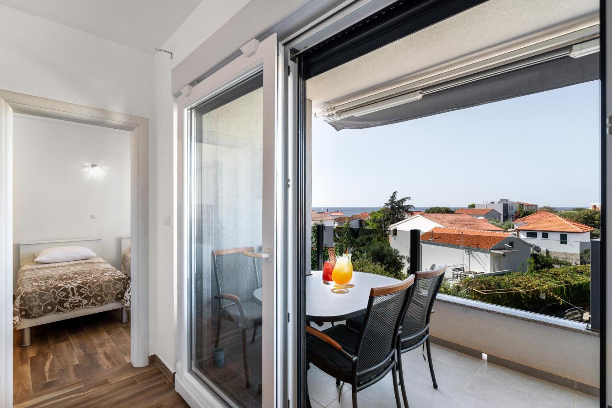 Apartments Boomerang Rogoznica  Room photo